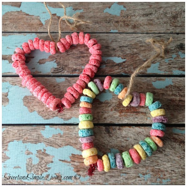 preschool-valentine-crafts-fruit-loop-bird-feeder-3